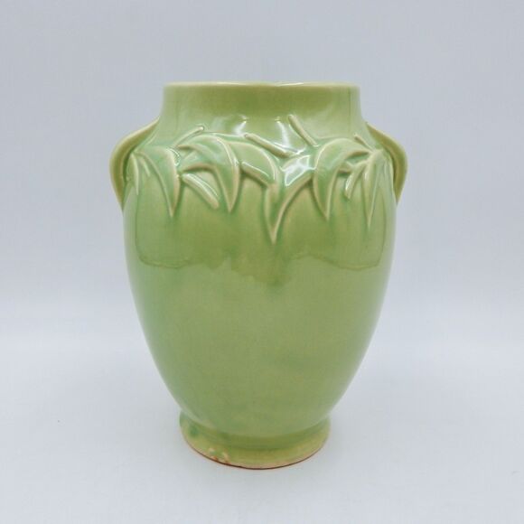 McCoy Pottery Green Leaf Embossed Handled Urn Vase 1940s Early Pastels 8.5 Inch - Picture 3 of 10